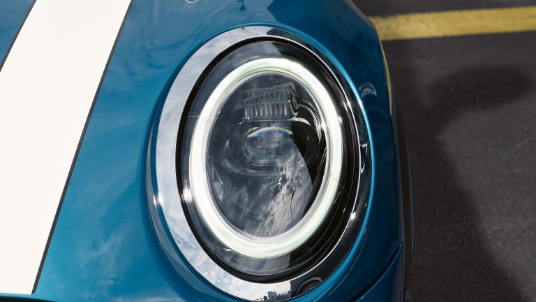 MINI 5 puertas Hatch – led – faros adaptables